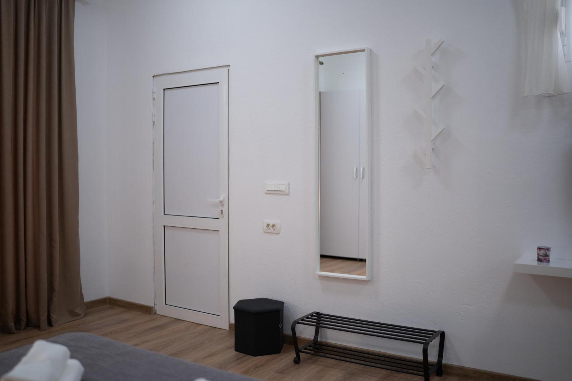 Dane Apartment Airport Podgorica Mitrovici  Экстерьер фото